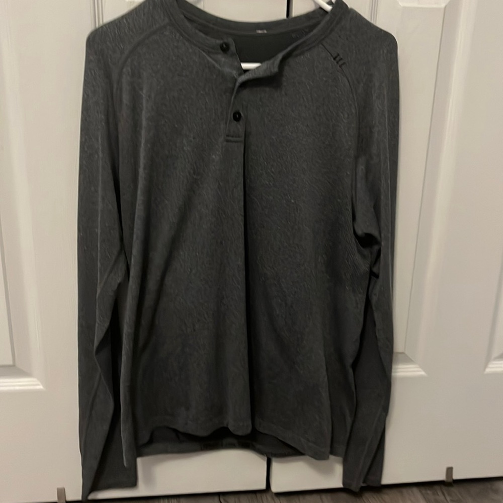 Lululemon medium wrong sleeve shirt grey